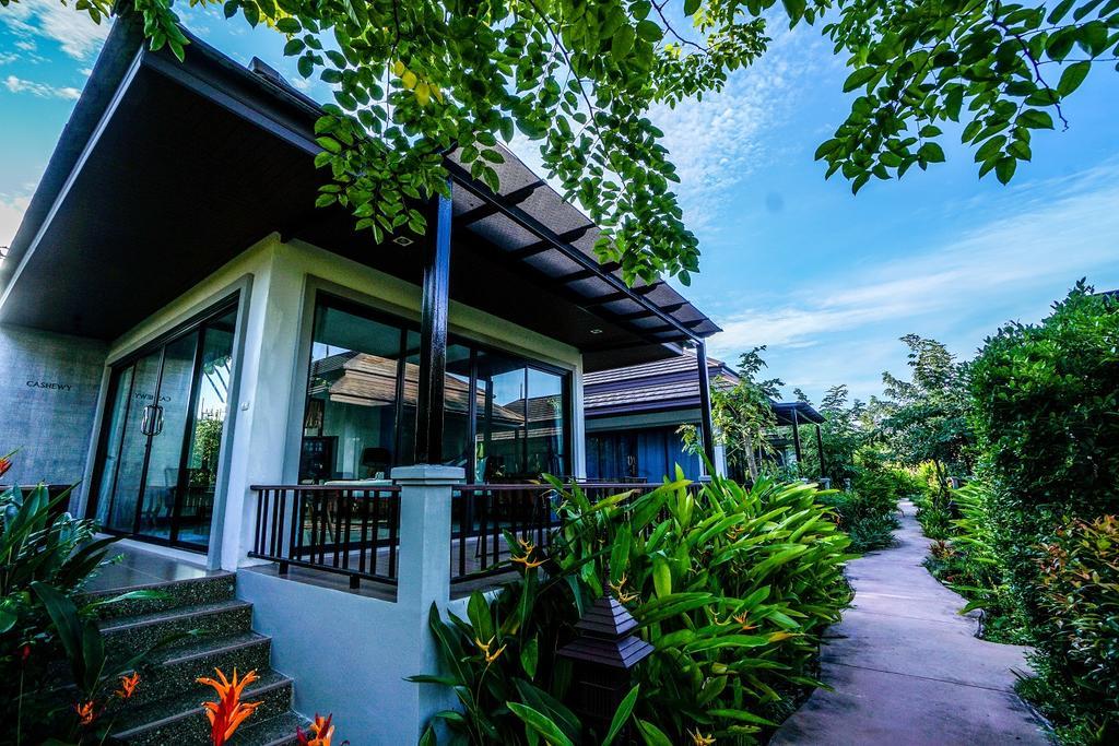 Himaphan Boutique Resort - Sha Extra Plus Nai Yang Beach Esterno foto